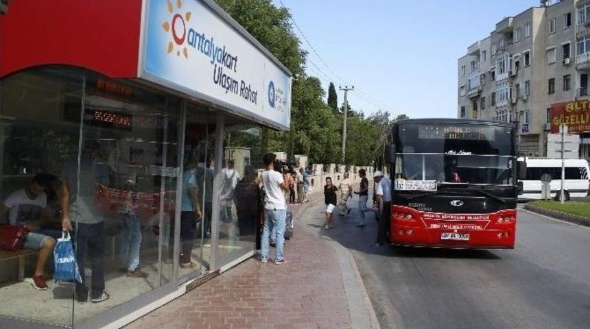 &Ouml;zel Otob&uuml;s İşletmelerinden B&uuml;y&uuml;kşehir&rsquo;in 12 Metrelik Otob&uuml;s Kararına Destek