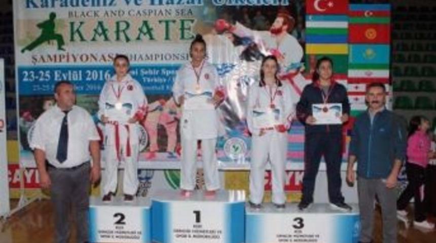 Fatma Uygur, Milli Takım Formasıyla Altın Madalya Kazandı