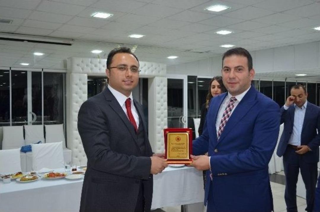 Tayini &Ccedil;ıkan Savcı Ve Hakime Veda Yemeği