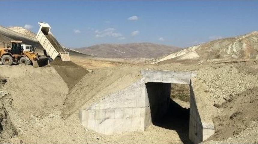 Kırsal Mahalle Yollarında Değişim Devam Ediyor