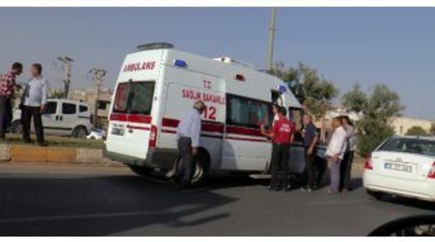 Otomobilin &Ccedil;arpıp Ka&ccedil;tığı &Ccedil;ocuk Hastaneye Kaldırıldı
