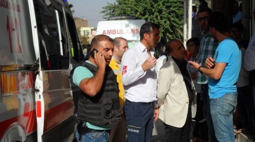 Baba-oğul Dehşet Sa&ccedil;tı: 1 &Ouml;l&uuml;, 4 Yaralı