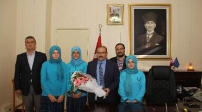 Vali İsmail Ustaoğlu&rsquo;na &Ouml;ğrencilerden Teşekk&uuml;r Ziyareti