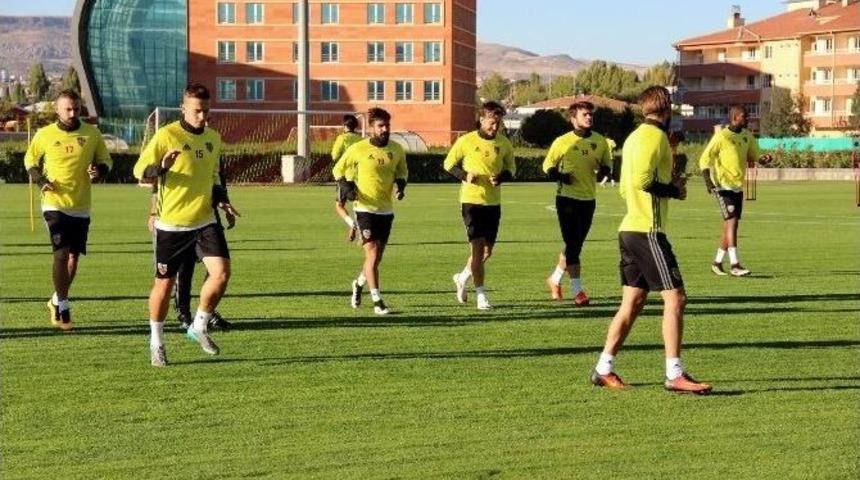 Kayserispor, Kasımpaşa&rsquo;ya Bileniyor