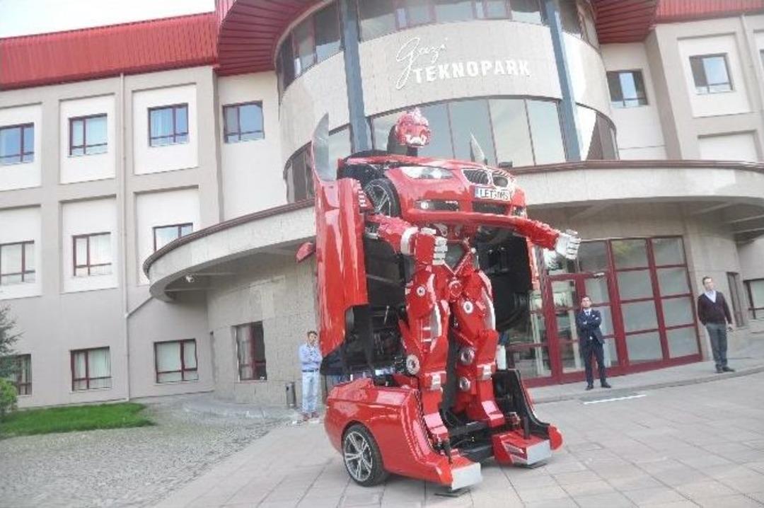 T&uuml;rk Yapımı Transformers Letrons G&ouml;r&uuml;c&uuml;ye &Ccedil;ıktı