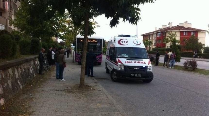 Halk Otob&uuml;s&uuml;n&uuml;n &Ccedil;arptığı Bisikletli &Ccedil;ocuk Yaralandı
