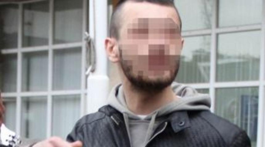 Ş&uuml;pheli Ara&ccedil;ta 2 Tabanca Ve Uyuşturucu Hap Ele Ge&ccedil;ti