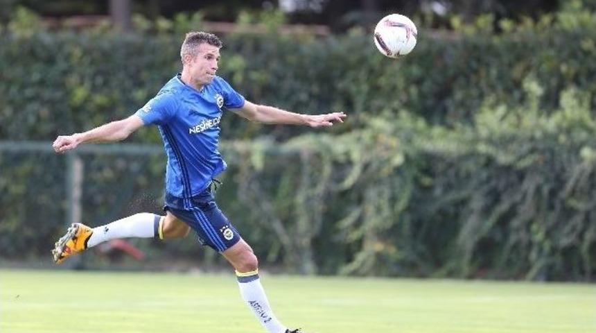 Fenerbah&ccedil;e, Feyenoord Ma&ccedil;ı Hazırlıklarını S&uuml;rd&uuml;rd&uuml;