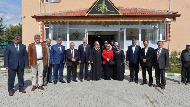 Lalezar Kız Kur’an Kursu’nda Öğrencilerle Buluştular