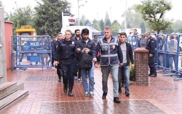 Kocaeli’de Fetö’den 10 Öğretmen Adliyede