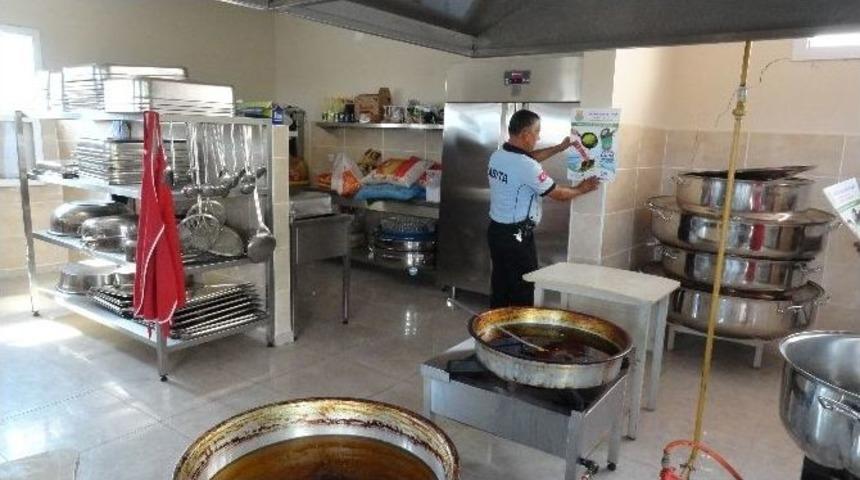 Tarsus&rsquo;ta Okul Yemekhaneleri Ve Kantinler Denetlendi