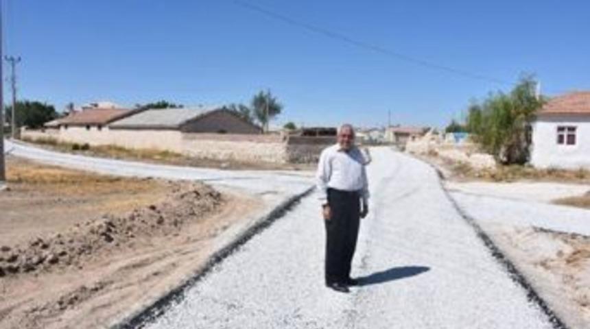 Eskil&rsquo;de Yayla İ&ccedil;i Asfaltlama &Ccedil;alışmaları S&uuml;r&uuml;yor