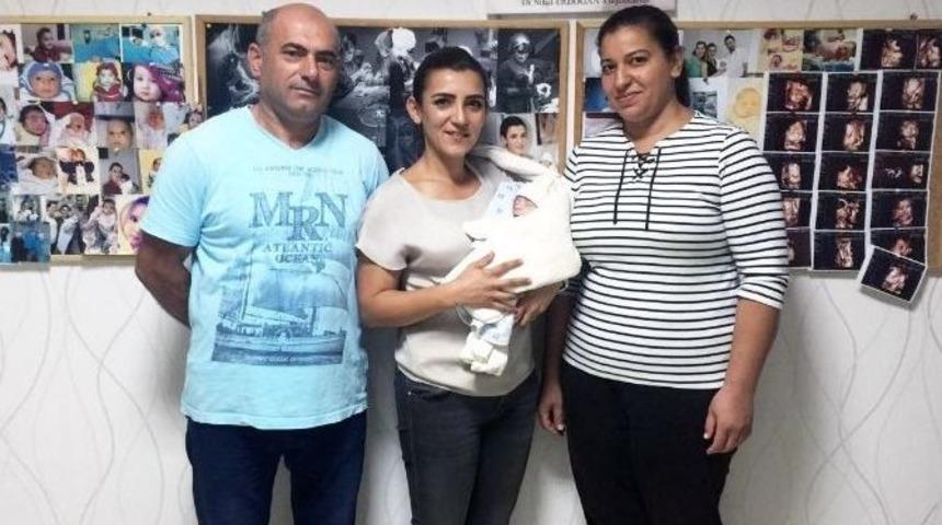 Eymen Bebek Hayata Tutundu