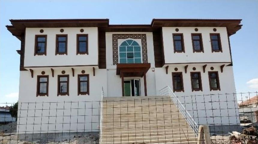 Karapınar, Şehir Konağı&rsquo;na Kavuşuyor