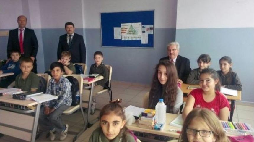 Kırklareli İl &Ouml;zel İdaresi Genel Sekreteri Eser&rsquo;den Okul Ziyaretleri