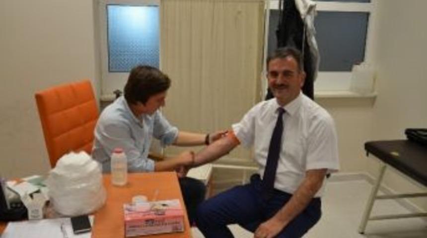 Belediye Personeli Sağlık Taramasından Ge&ccedil;ti