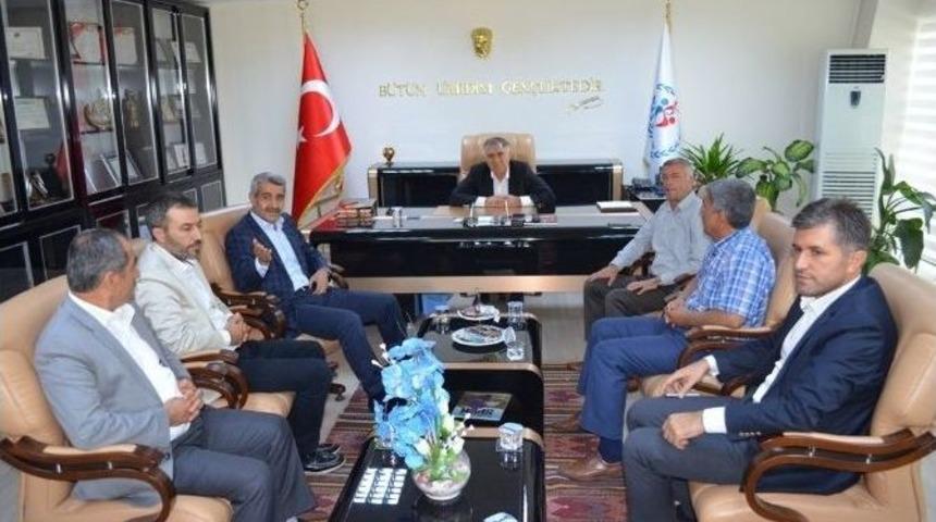 Ak Partiden M&uuml;d&uuml;r Bağcı&rsquo;ya Teşekk&uuml;r Ziyareti