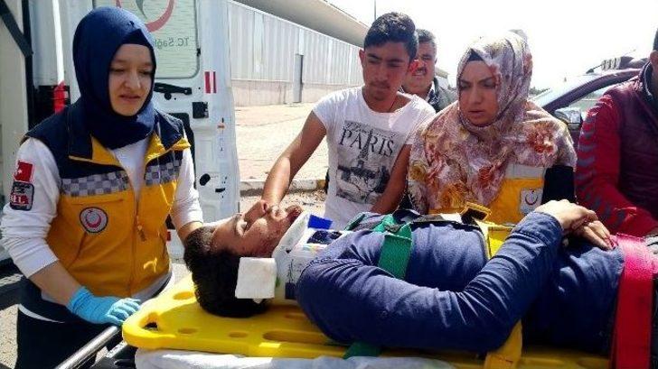 Aksaray’da Otomobiller Çarpıştı: 2 Yaralı G5