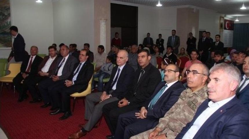 Vali Ustaoğlu Göçmenlerle Buluştu