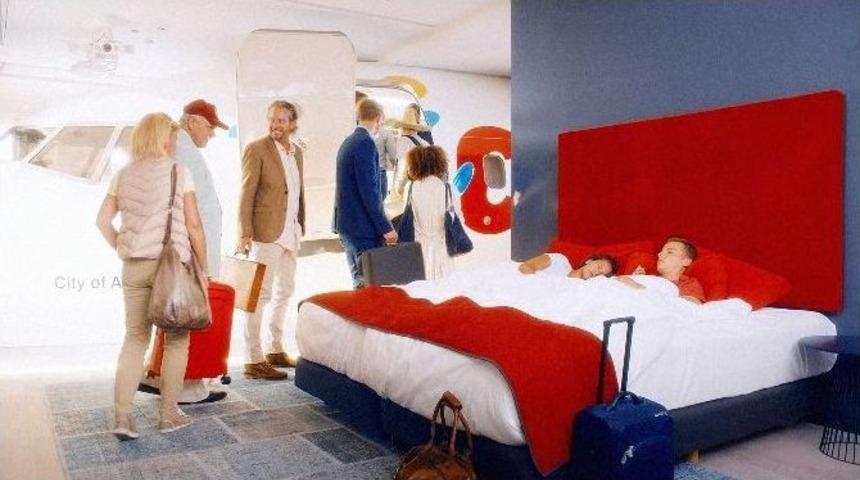 Oteli U&ccedil;ağa &Ccedil;evirip U&ccedil;uş Emniyet Filmi &Ccedil;ektiler