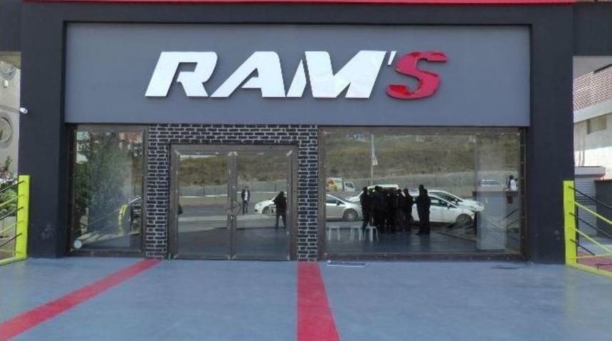 Kadık&ouml;y&rsquo;de Milyonlarca Liralık Galerici Vurgunu