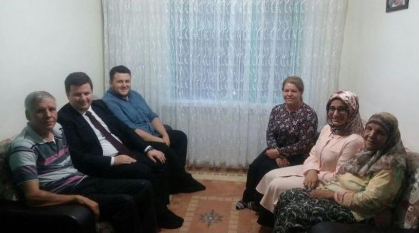 Ak Parti Gen&ccedil;lik Kolları &Uuml;yelerinden Gazilere Ziyaret