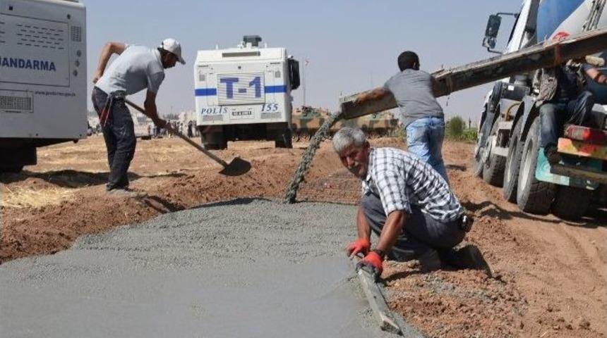 Suriye Sınırında G&uuml;venlik Duvarı &Ccedil;alışmaları Hızlandı