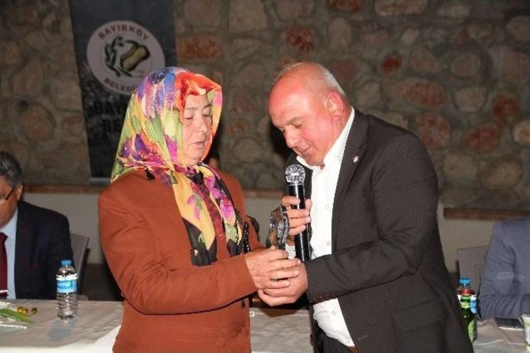 Bilecik&rsquo;te Futbol Gecesinde Duygu Dolu Anlar Yaşandı