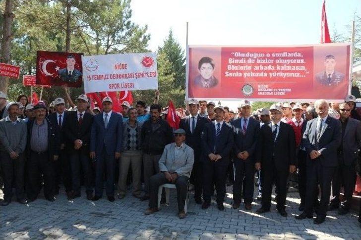 2 Bin 500 Öğrenci, Ömer Halisdemir’in Kabrini Ziyaret Etti G2