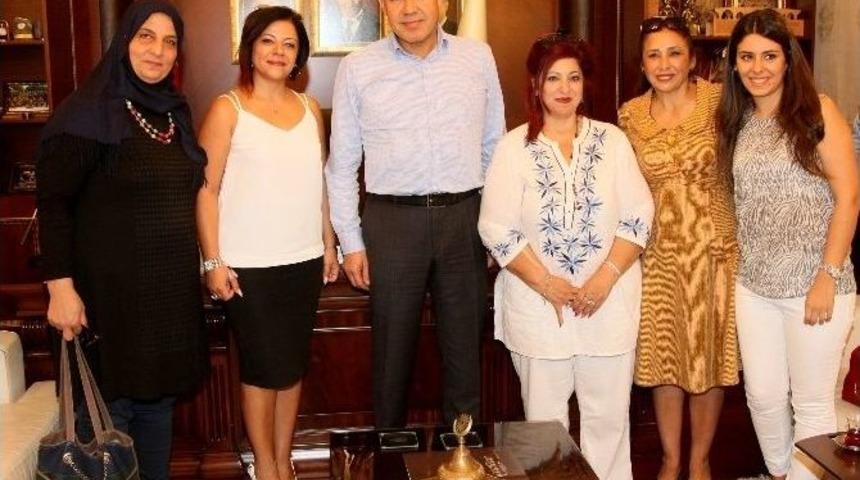 S&ouml;zl&uuml;:&ldquo;empati Yaparak Yaşarsak, D&uuml;nya Hepimize Yeter&rdquo;