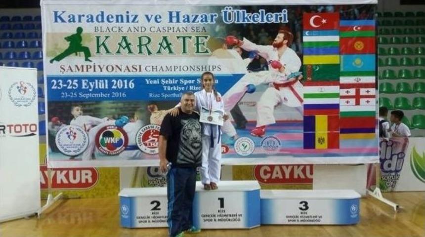 Boz&uuml;y&uuml;kl&uuml; Milli Sporcu Şampiyonada 2.&rsquo;inci Oldu
