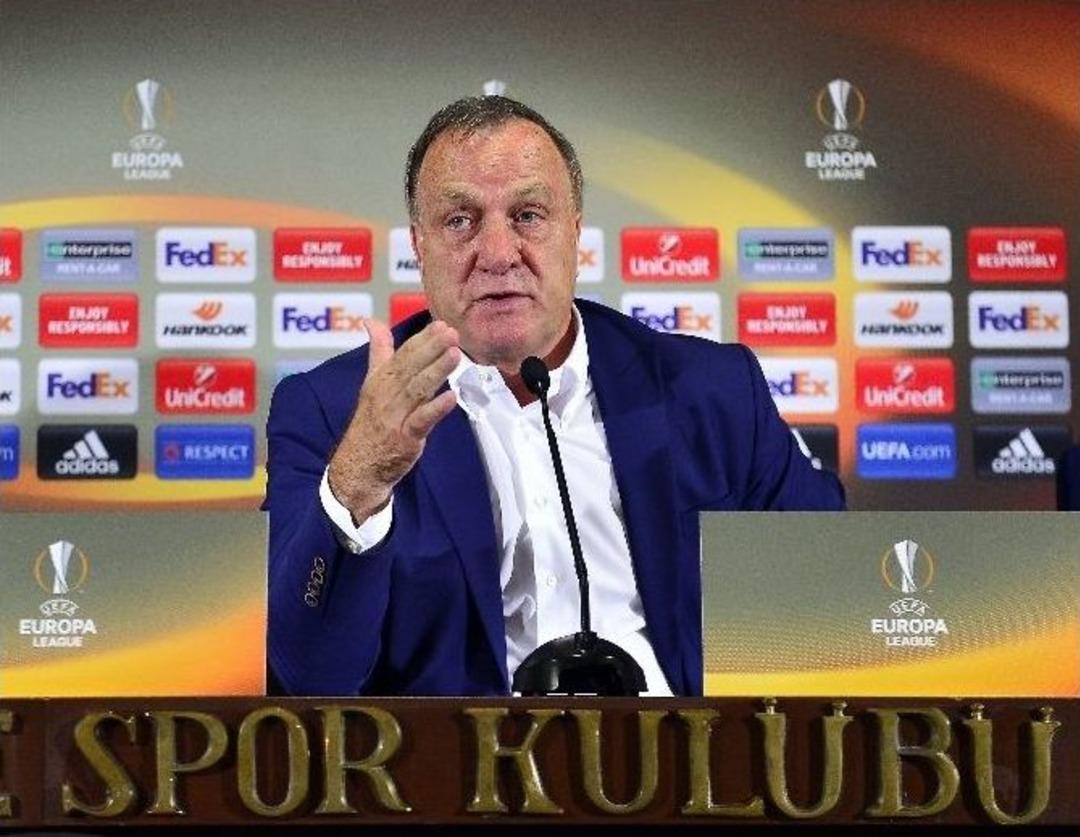 Dick Advocaat: &ldquo;manchester United Bu Grubun Esas Favorisi&rdquo;