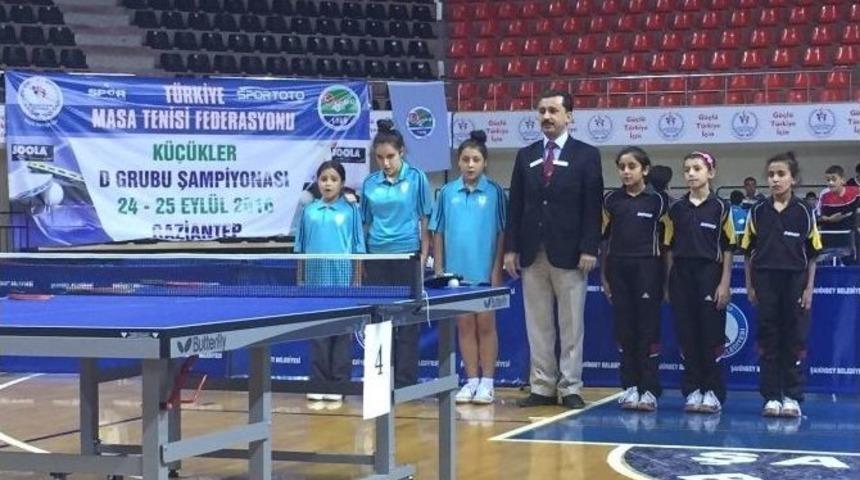 Masa Tenisi M&uuml;sabakaları G&ouml;z Kamaştırdı