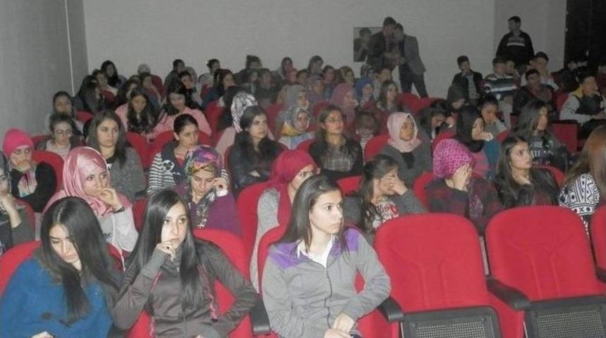 Yıldızeli&rsquo;nde &Ouml;ğrencilere 15 Temmuz Darbe Girişimi Anlatıldı