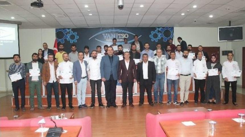 Van&rsquo;da Girişimciler Sertifikalarını Aldı