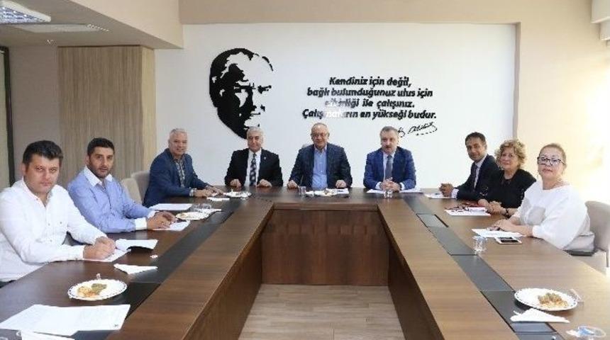 Enc&uuml;men &Uuml;yelerinden Başkan Erg&uuml;n&rsquo;e Taziye