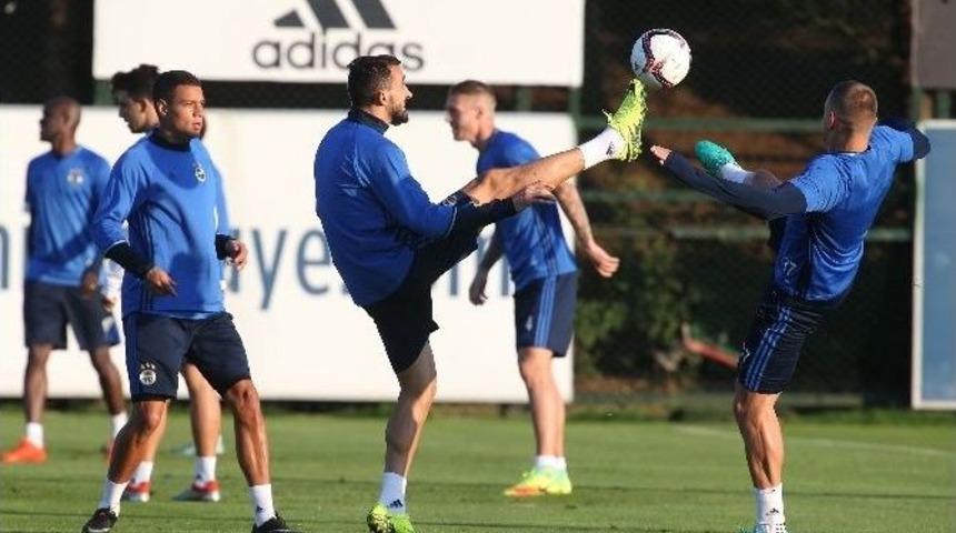 Fenerbah&ccedil;e&rsquo;de Feyenoord Hazırlıkları Tamam