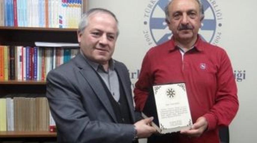 Tyb Erzurum Şubesi&rsquo;nin İlk Konuğu Erdal G&uuml;zel Oldu