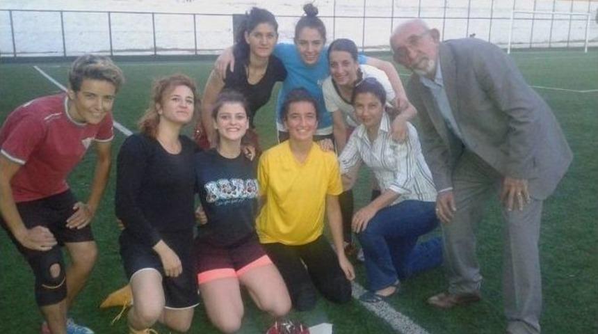 Topuklu Kramponlardan Doğum G&uuml;n&uuml; S&uuml;rprizi