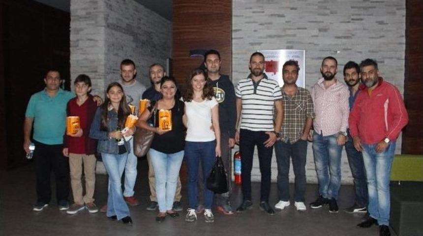 Manisalı Basın Mensupları Sinemada Buluştu