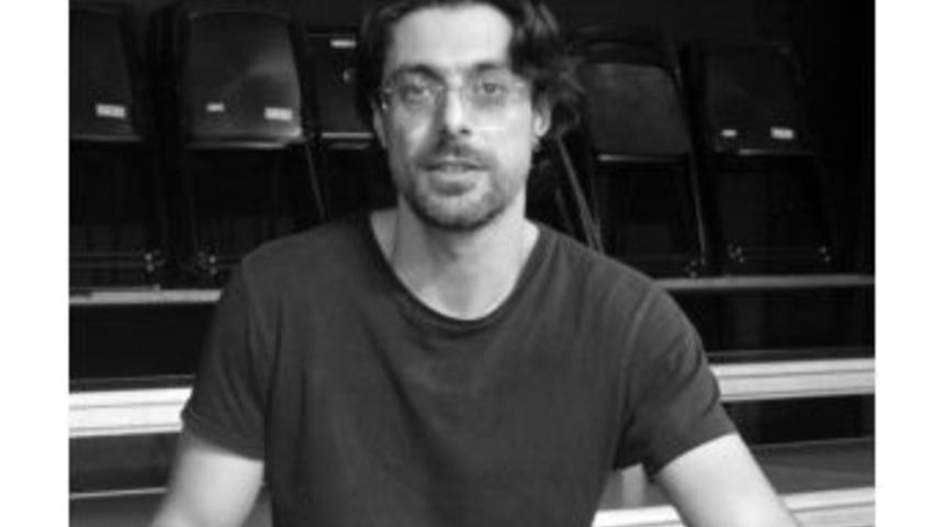 D&uuml;nyada Bir İlk: Sahnede Bilim Kurgu