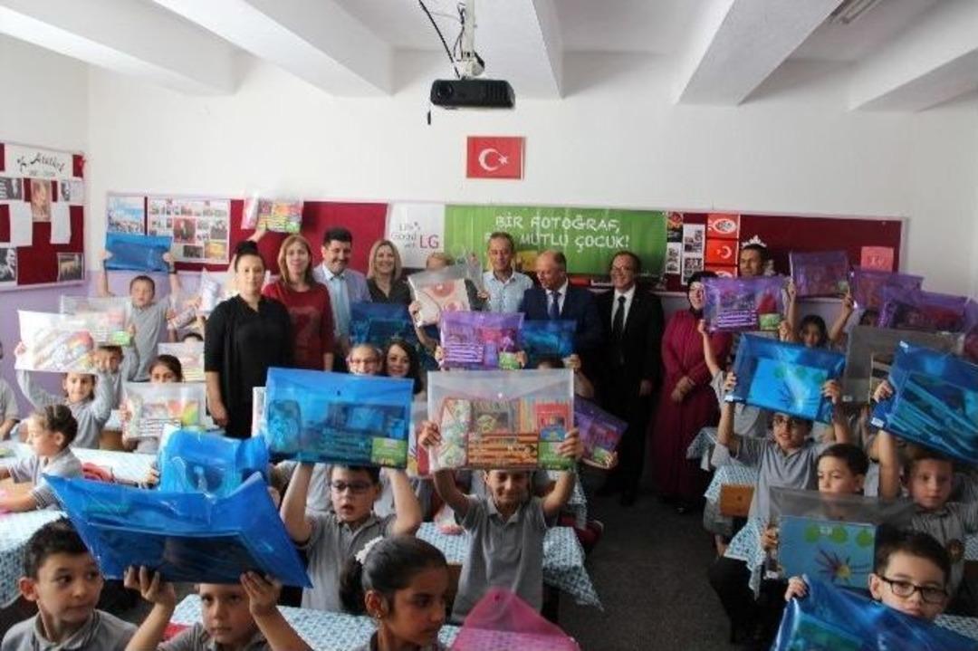 (&ouml;zel Haber) Kırtasiye Malzemesi Dağıtan Firmadan Okulu İ&ccedil;in Bilgisayar İstedi