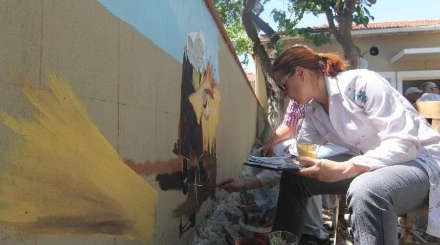 Menderes&rsquo;te Duvarlara Sanatsal Dokunuş