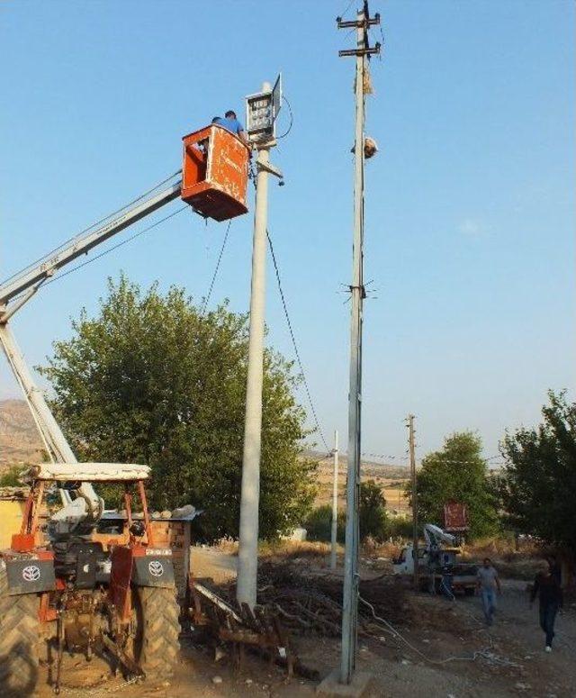 Dicle Elektrik, Kalatepe Köyünün Şebekesini Sıfırladı