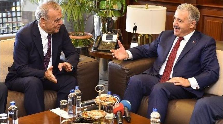 Bakan Arslan&rsquo;dan İzmir B&uuml;y&uuml;kşehir Belediyesi&rsquo;ne Ziyaret