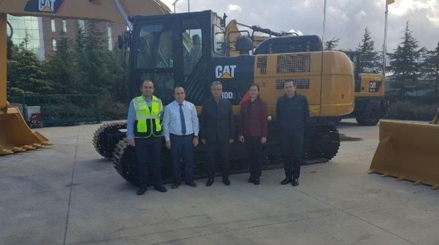 Başkan K&ouml;şker, Ekskavat&ouml;r Tedarik&ccedil;i Firmasını Ziyaret Etti