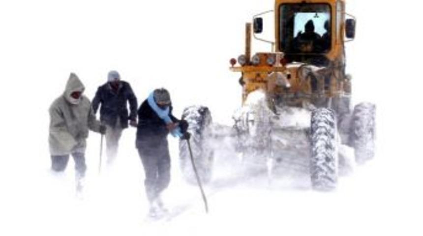 Doğu&rsquo;ya Kar Geliyor, Hava Sıcaklığı Eksinin Altına D&uuml;şecek