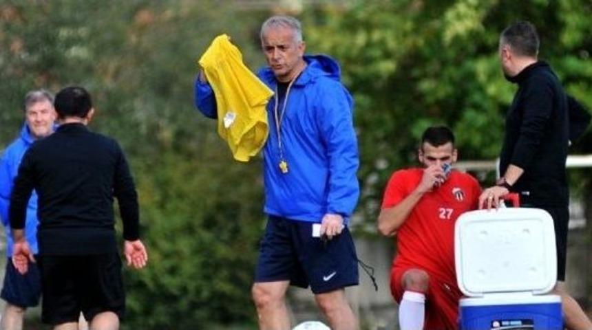 İneg&ouml;lspor Teknik Direkt&ouml;r&uuml; &Ouml;zdemir: