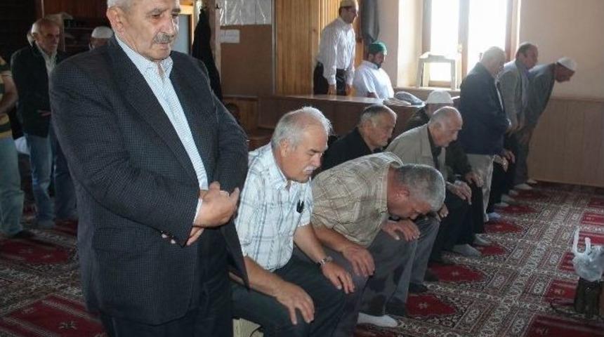 Aydın M&uuml;ft&uuml;s&uuml; Koaoğul: Namazda Sandalye Alışkanlığına Son Verin