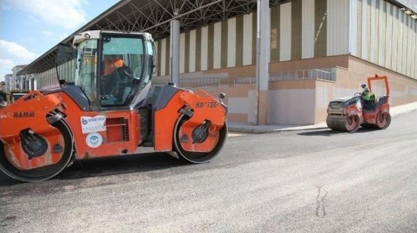 Emek Kapalı Pazar &Ccedil;evresinde Asfalt &Ccedil;alışmaları